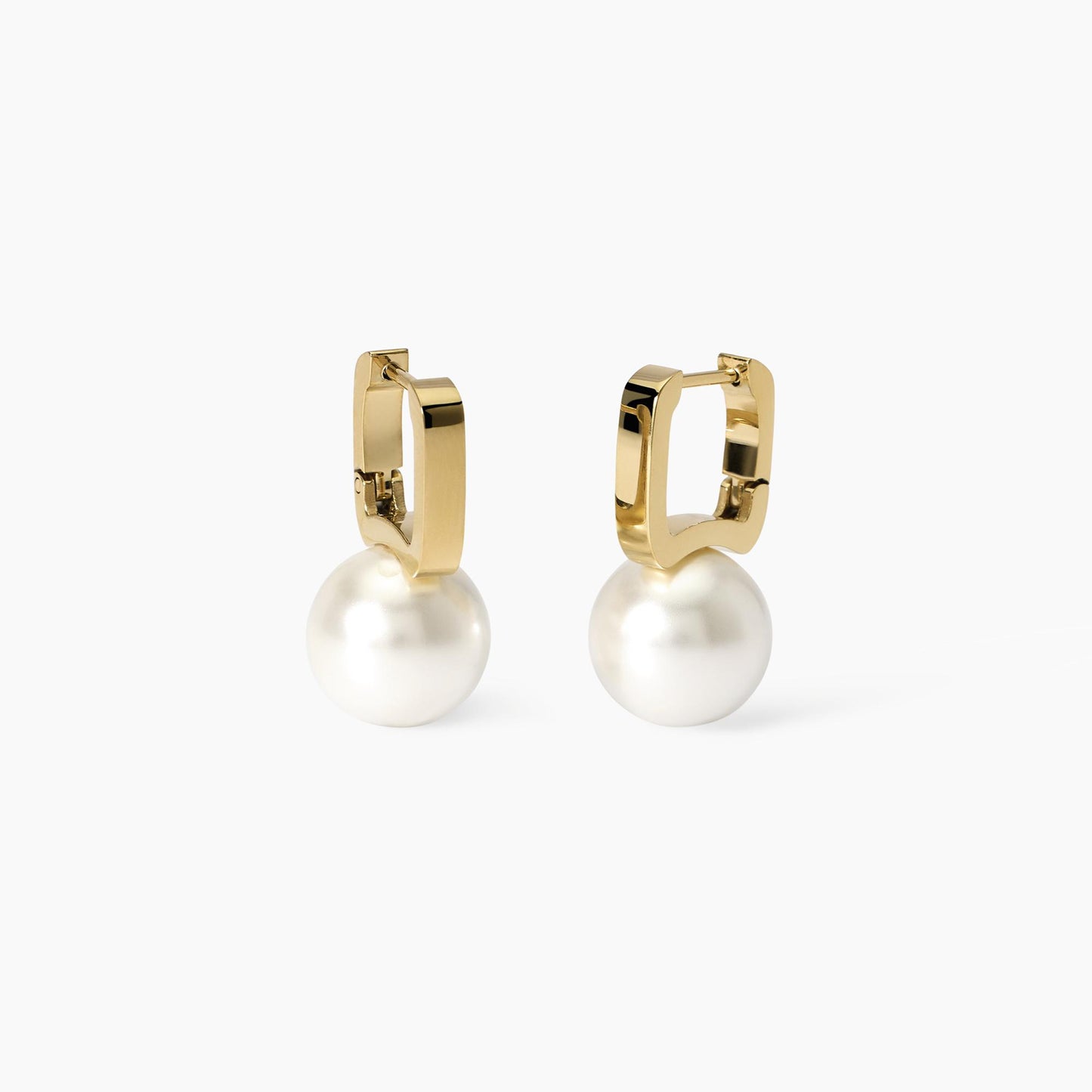 Orecchini in acciaio dorato con perle conchiglia 861026 Kidult Style