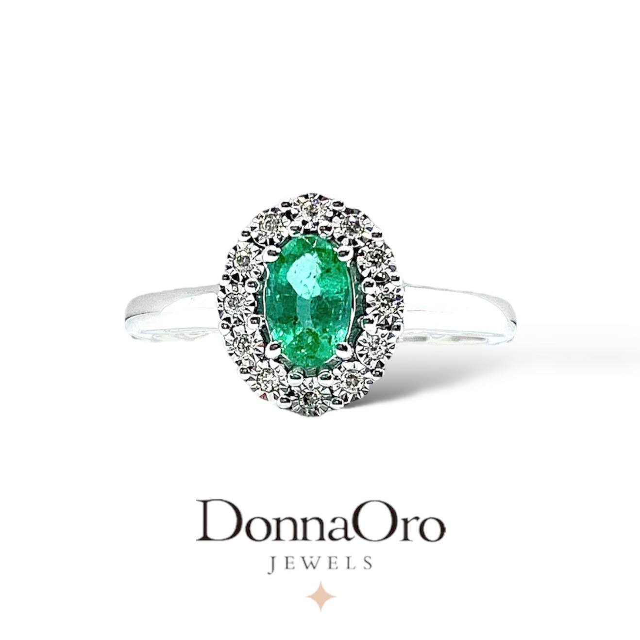 Anello DonnaOro in oro con diamanti e smeraldo LAE10093.006