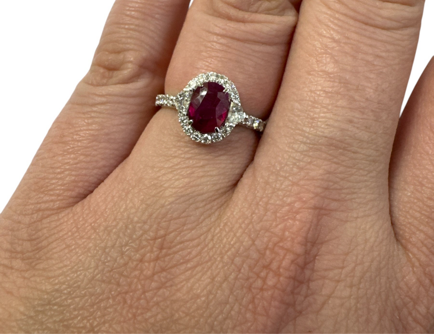 Anello in oro con diamanti e rubino Crivelli 000-4935-326