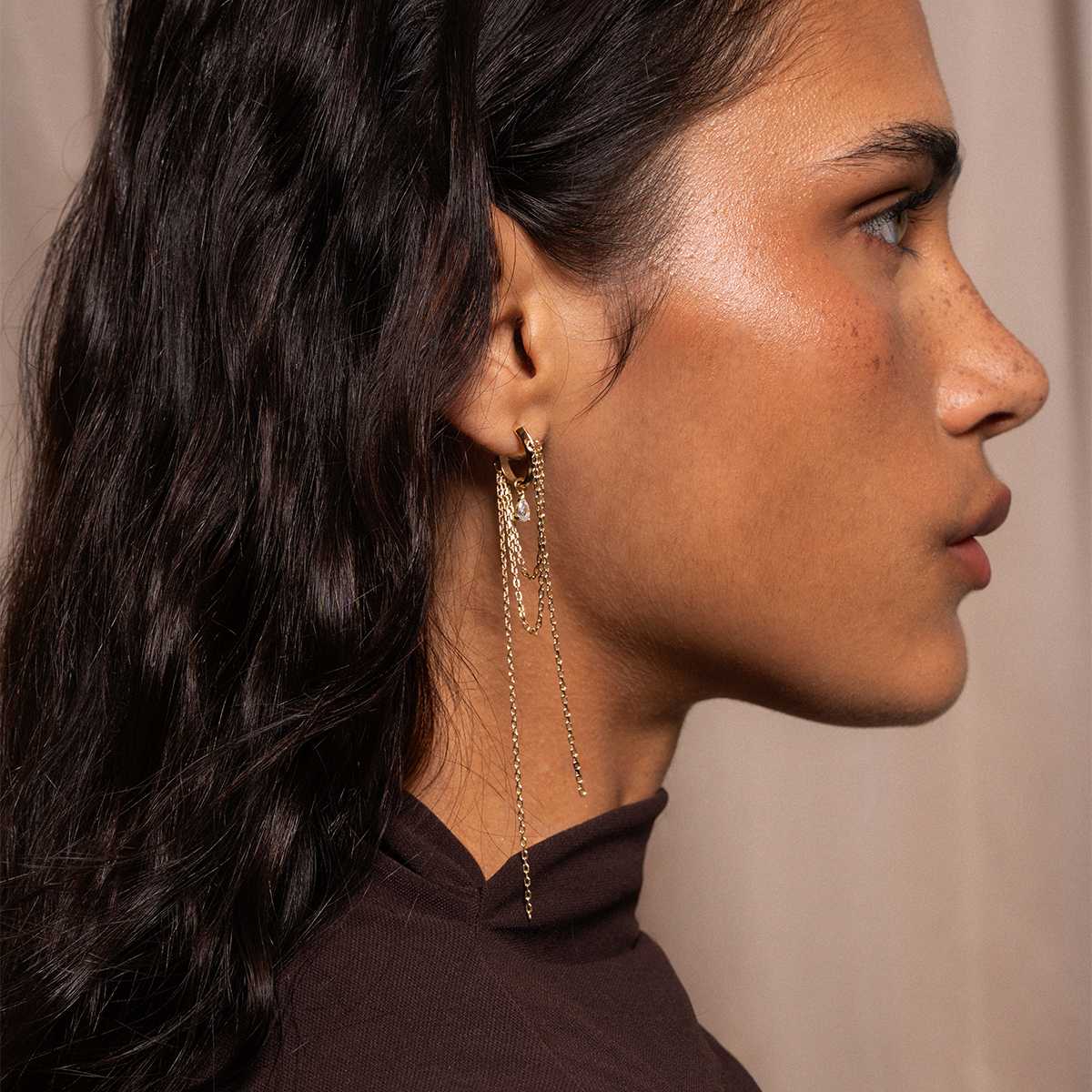 WHITE ZIRCONIA LETTER SINGLE LOBE EARRING RUE DES MILLE