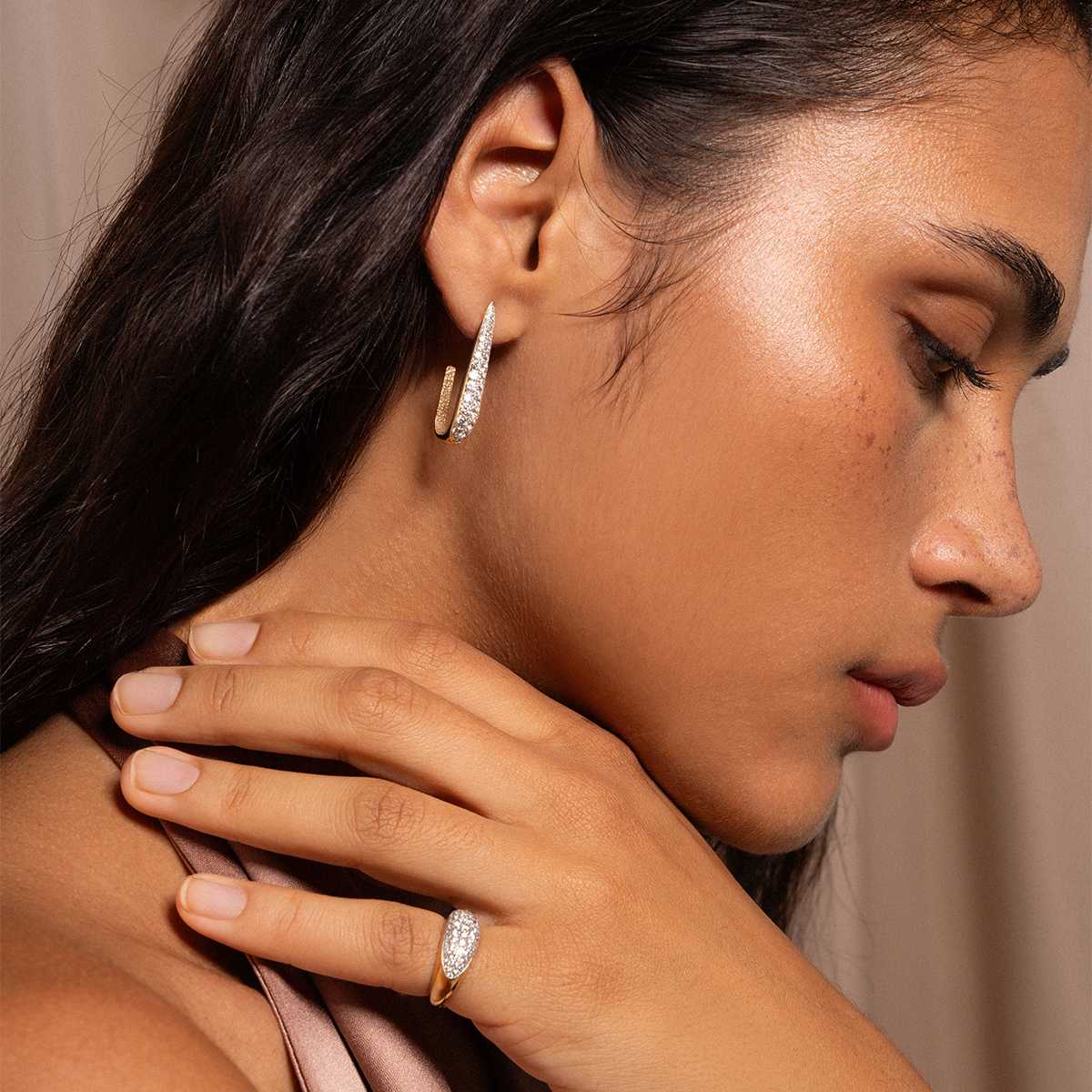 Orecchini lady tall pavè Rue des Mille orz-026 m8 au