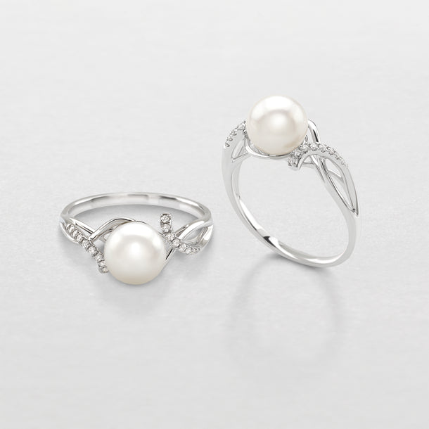 Anello in oro bianco diamanti e perla Giorgio Visconti ABX15590