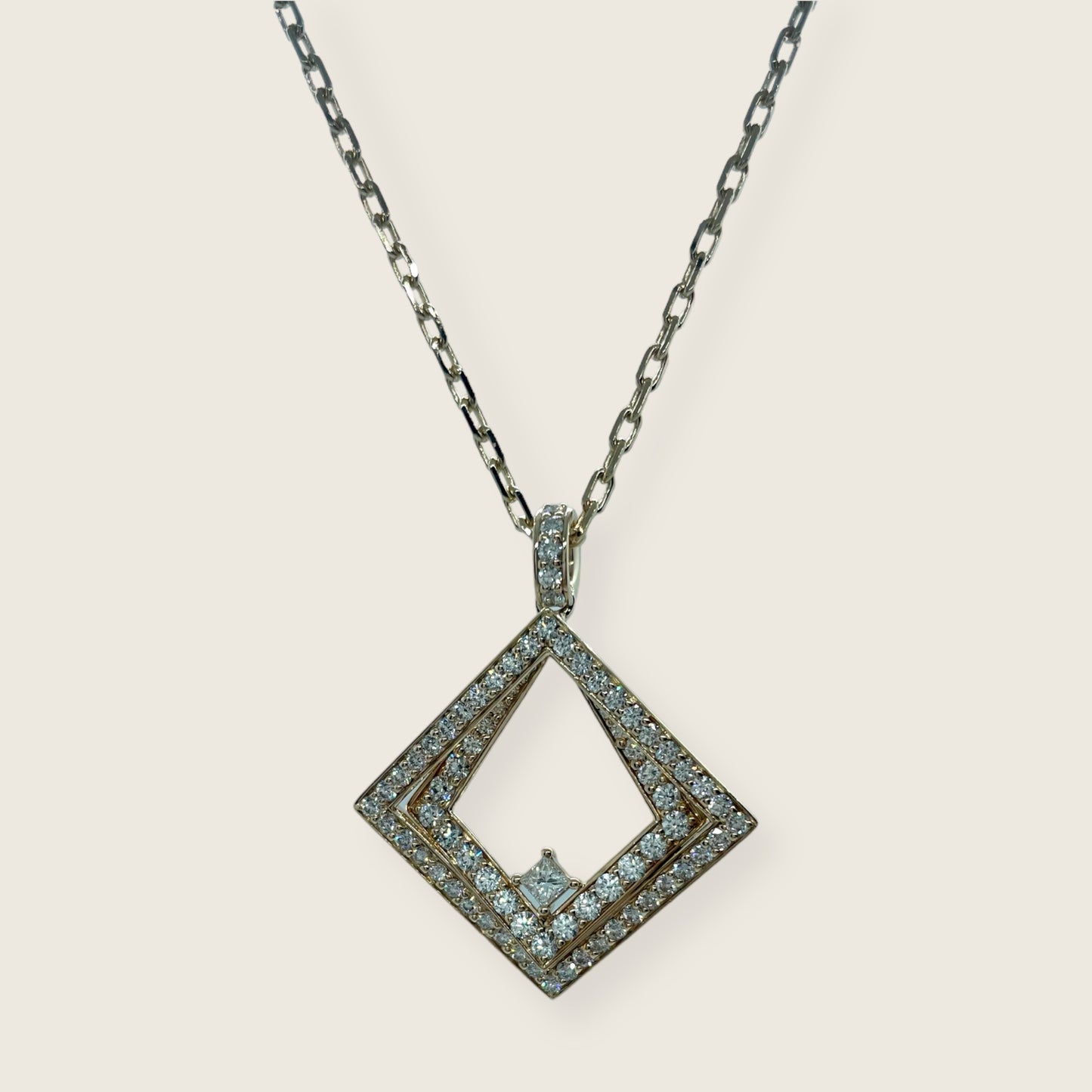 Girocollo con pendente in oro rosa con brillanti Crivelli