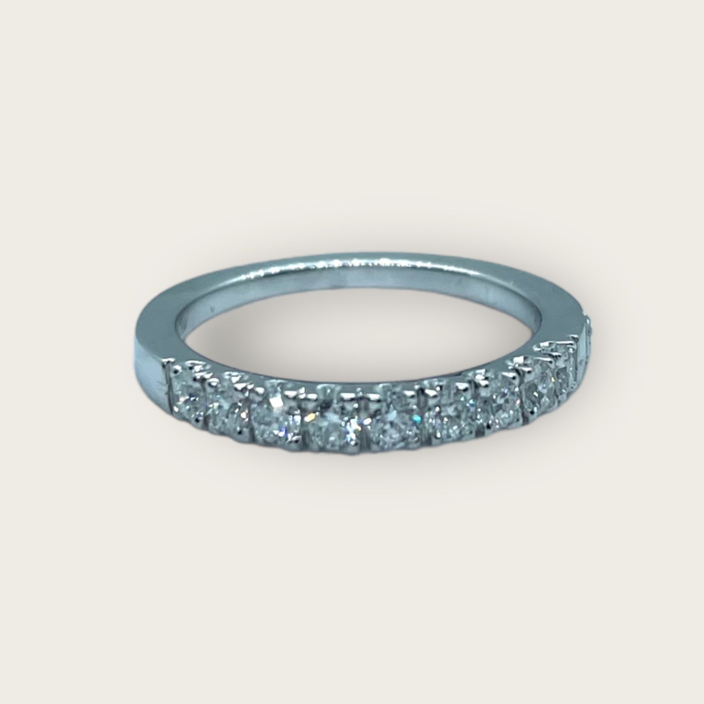 Anello fedina in oro con diamanti Crivelli