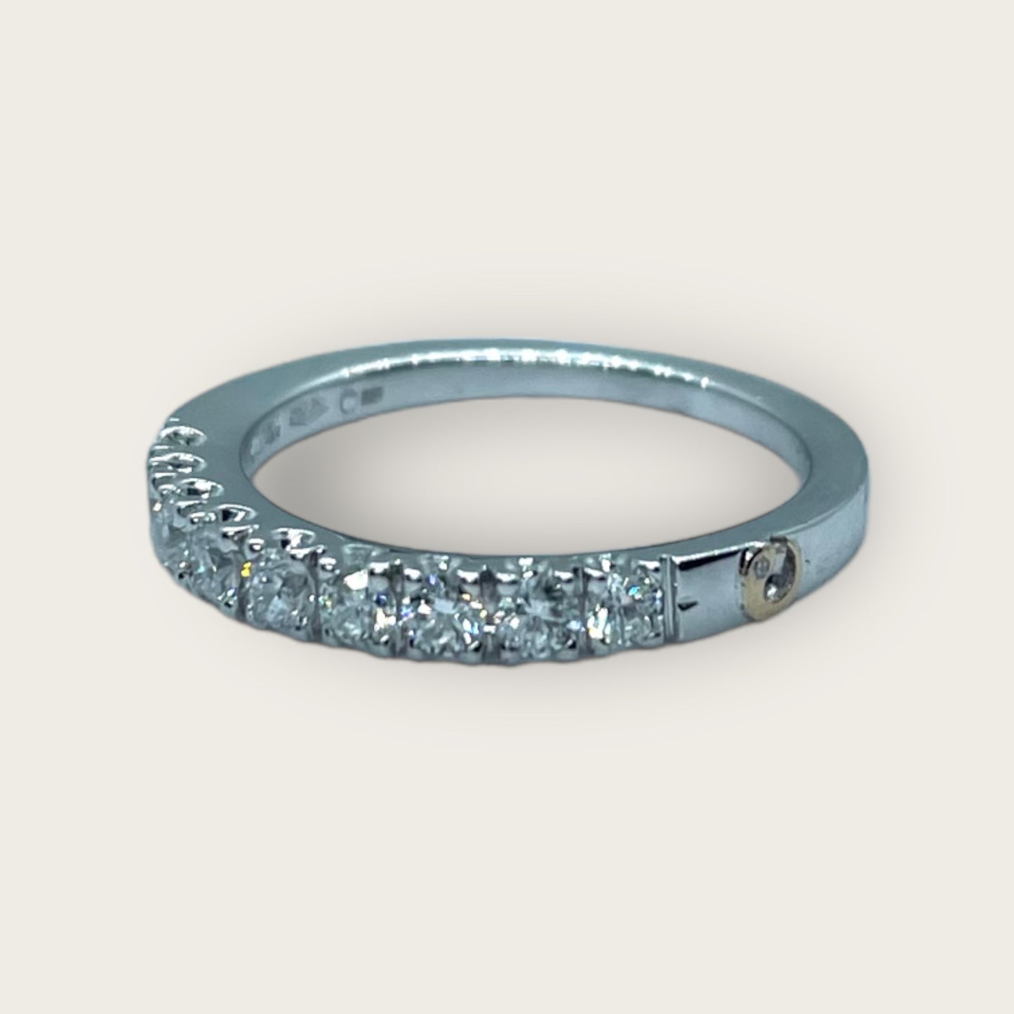 Anello fedina in oro con diamanti Crivelli