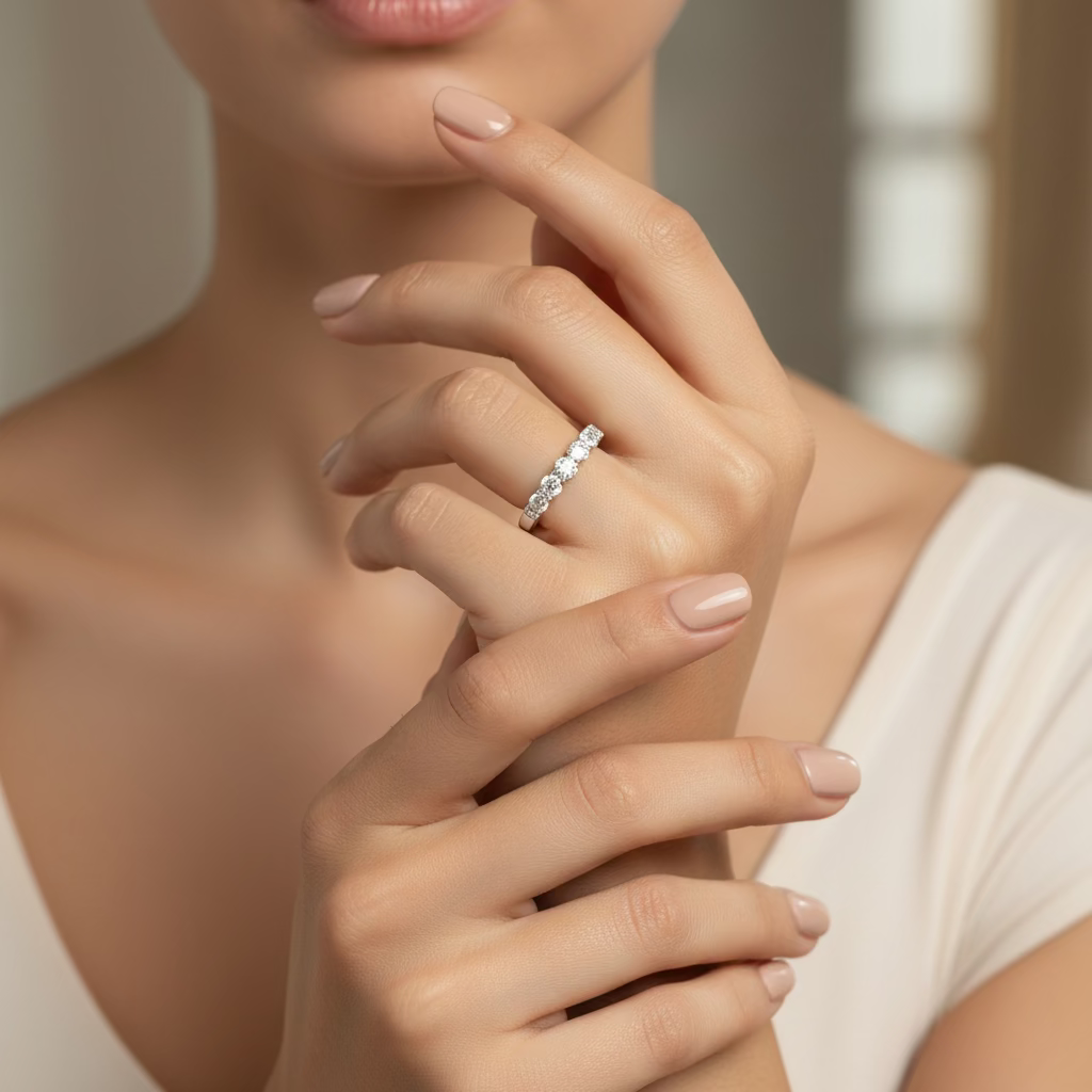 Anello fedina in oro bianco e diamanti Giorgio Visconti ABX15533