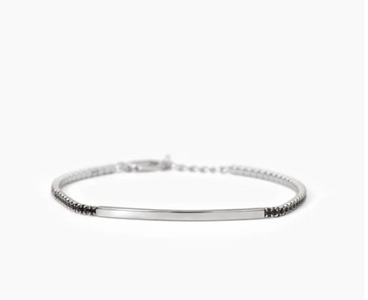 Hai aggiunto Bracciale in argento con piastra e zirconi neri GENTLEMAN Mabina 533817 al tuo carrello.