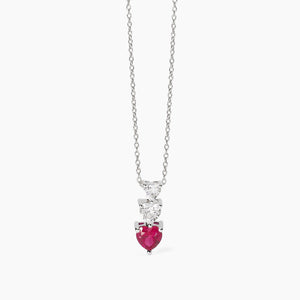 Hai aggiunto Girocollo con cuori in zirconi e rubino sintetico Lovely Mabina 553761 al tuo carrello.