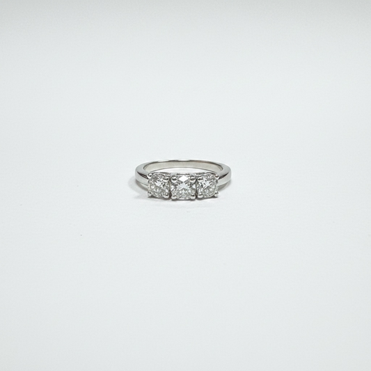 Anello trilogy  in oro con diamanti  Crivelli